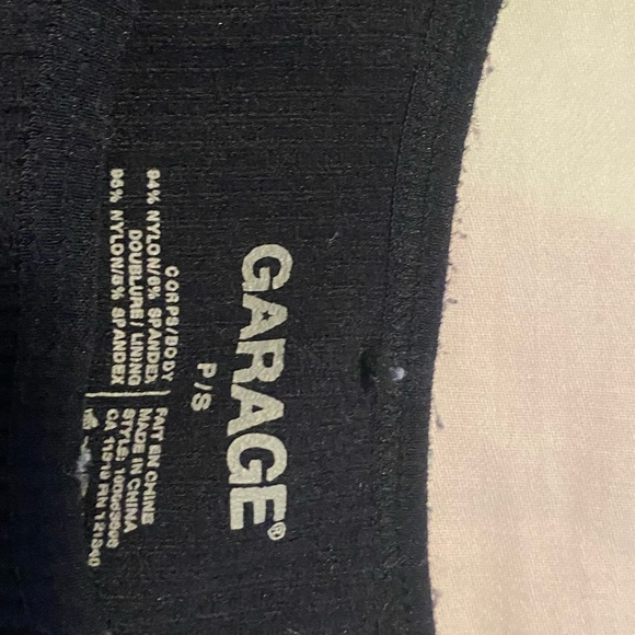 Garage tank crop top - Picture 3 of 3